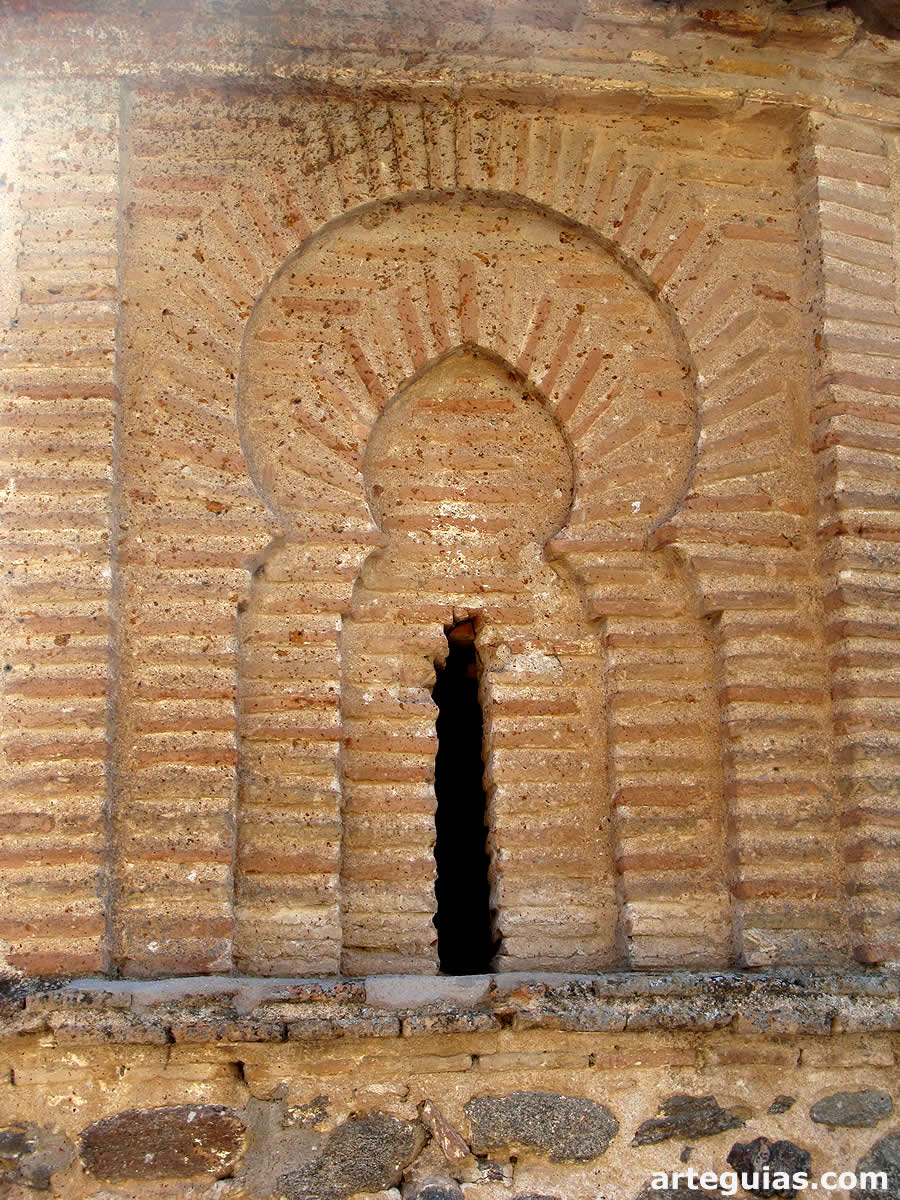 Ventanal mud&eacute;jar