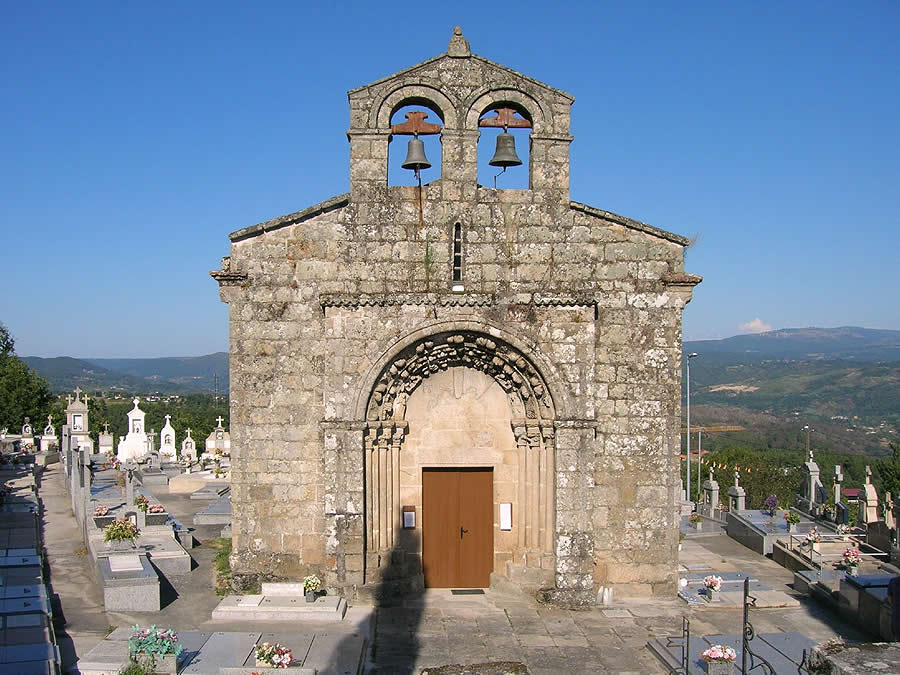 Fachada oeste de la iglesia