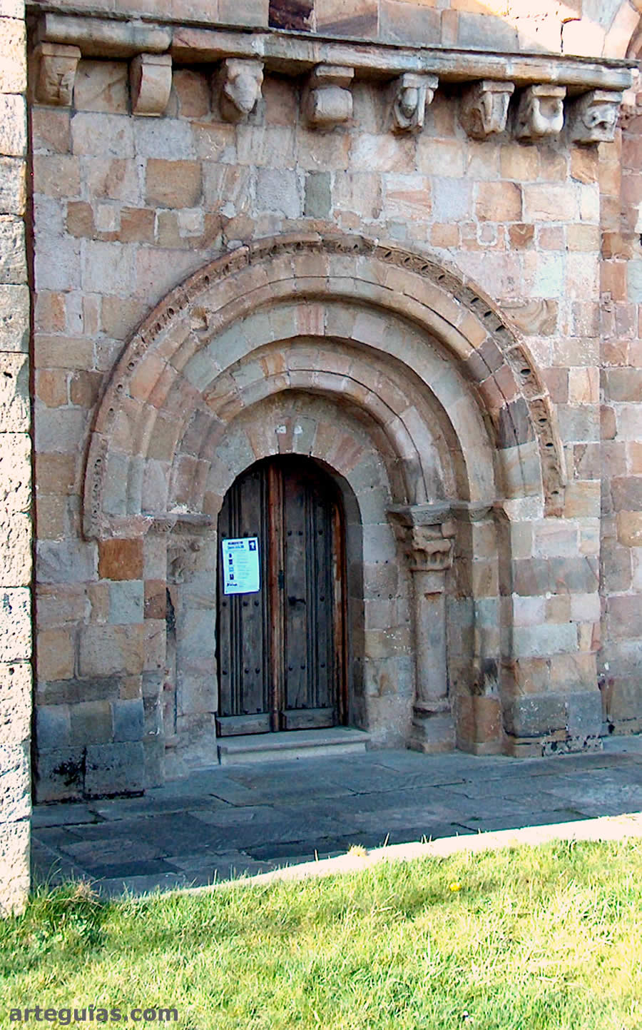 Puerta del muro meridional