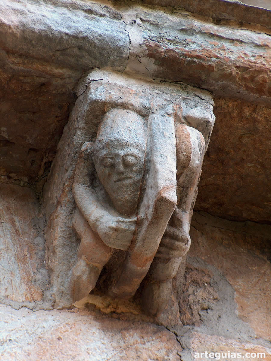 Canecillo con un arpista