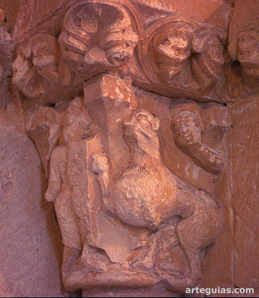 Castillejo de Mesle&oacute;n: combate entre soldado y le&oacute;n