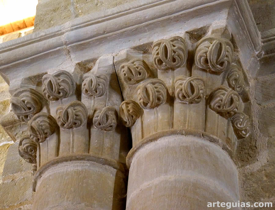 Capiteles del arco triunfal