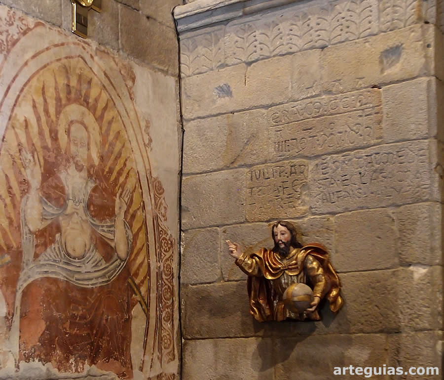 Inscrpci&oacute;n que cita la consagraci&oacute;n de la iglesia en 1216