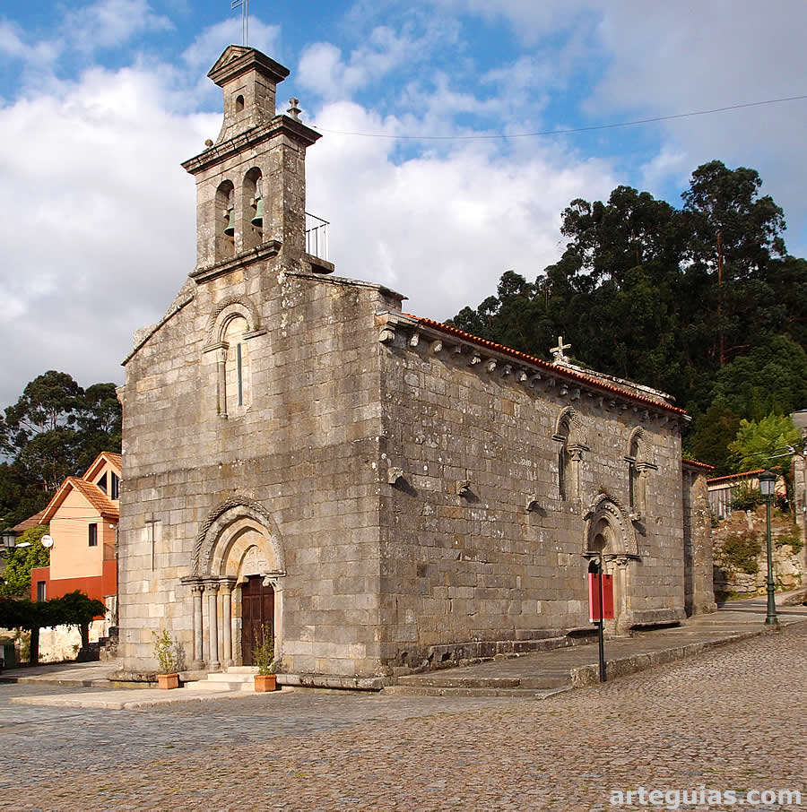 La iglesia de Castrelos desde el sureste
