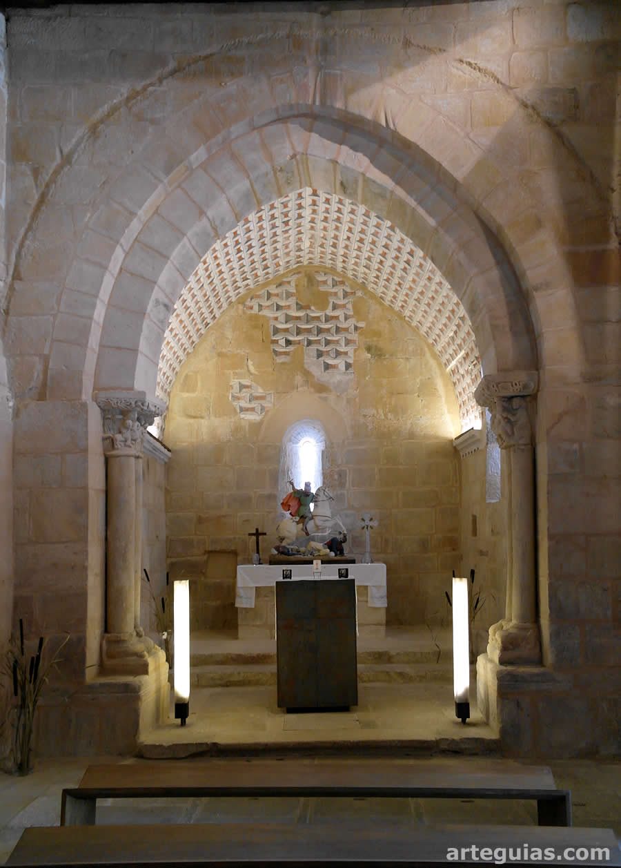 Interior de la cabecera de la iglesia de Cezura, Palencia