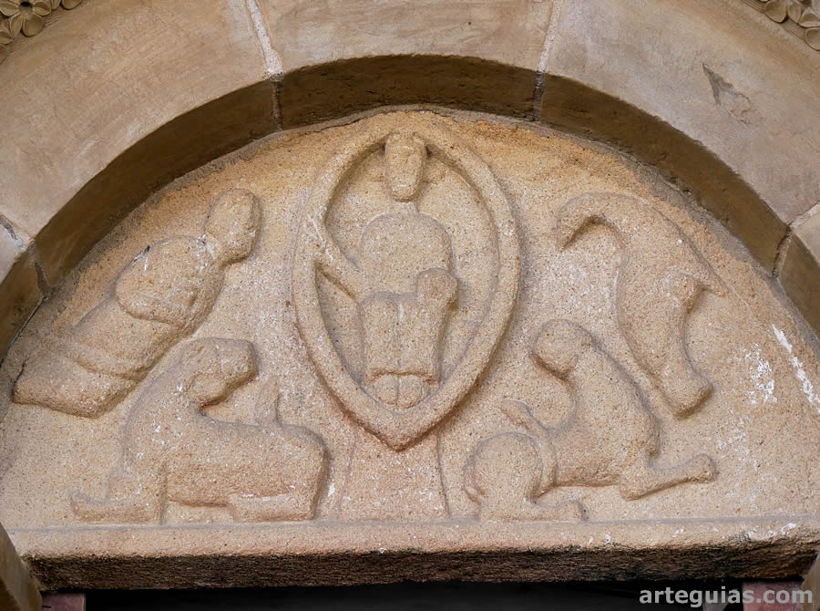 Iglesia de L'H&ocirc;pital-Saint-Blaise: t&iacute;pano rom&aacute;nico de la puerta