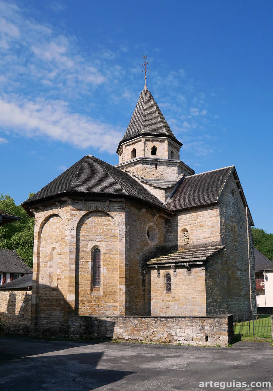 Cabecera, transepto, cimborrio y campanario