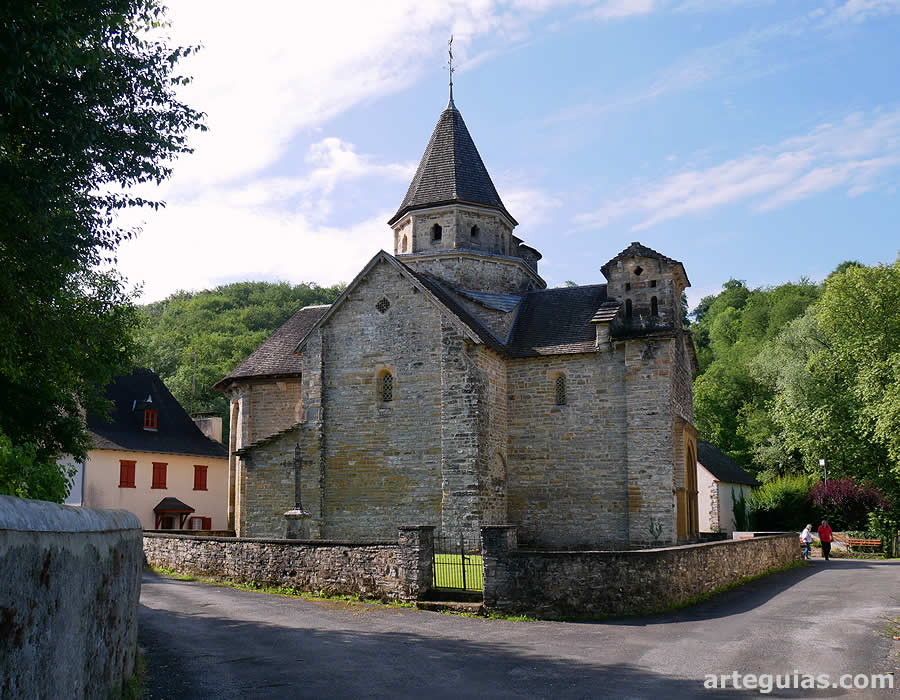 La iglesia de L'H&ocirc;pital-Saint-Blaise desde el norte
