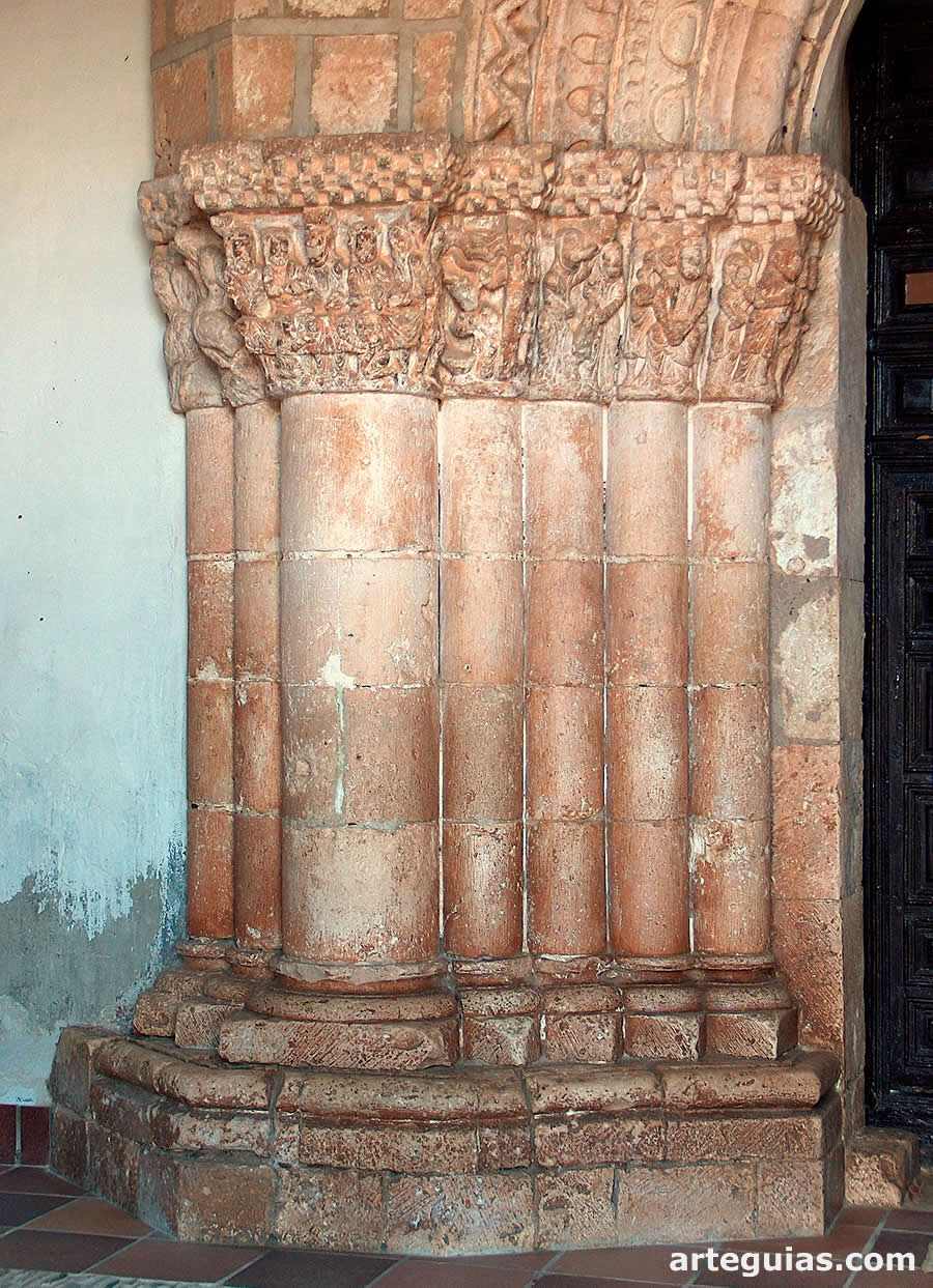 Languilla: columnas de la portada