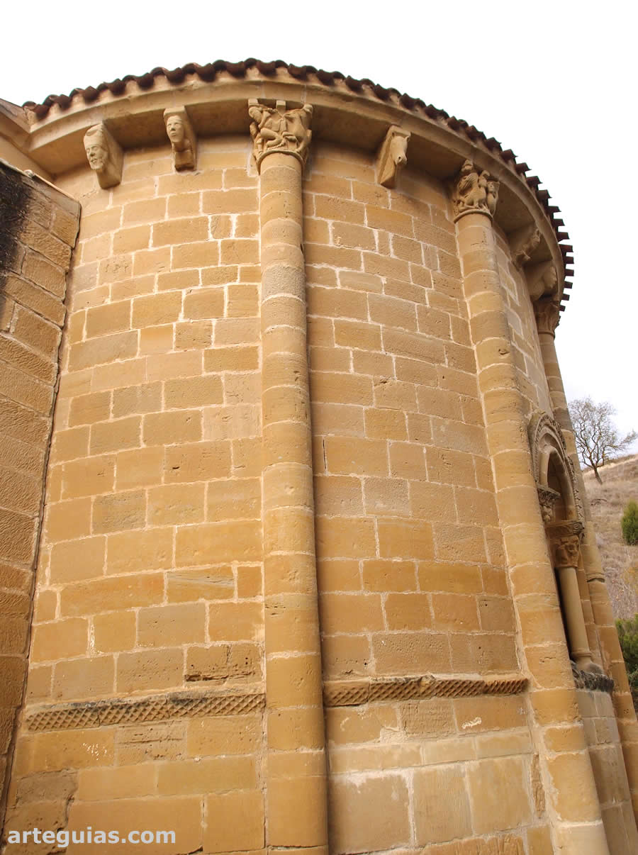 Perfecto &aacute;bside de la iglesia de Och&aacute;nduri