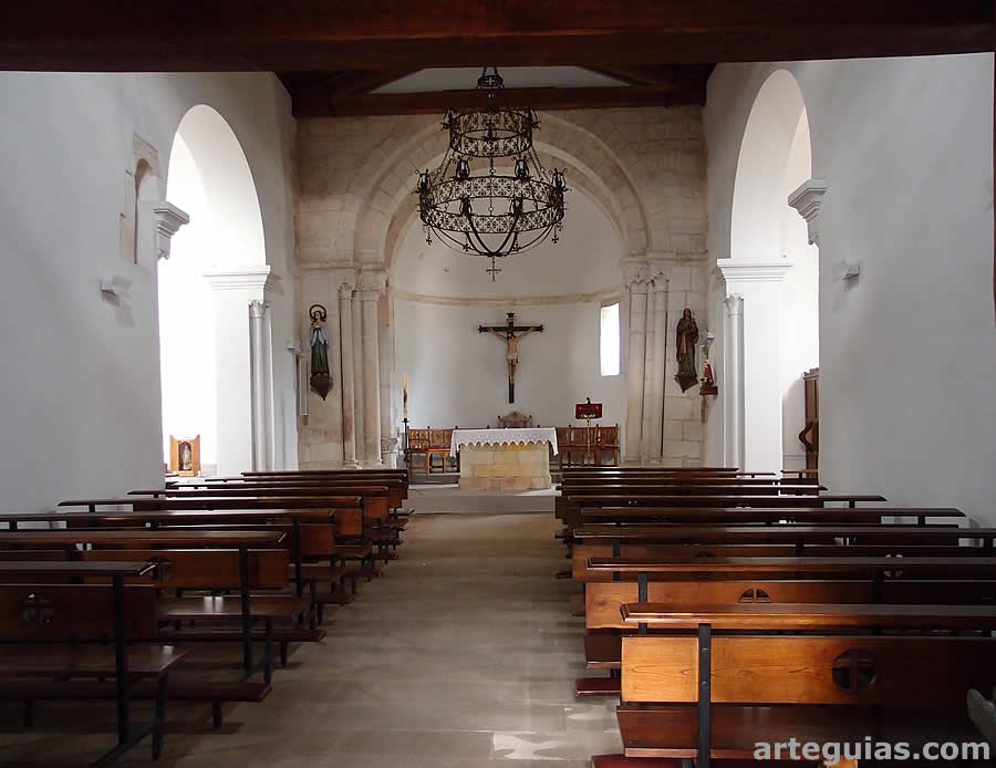 Interior de la iglesia de Priorio