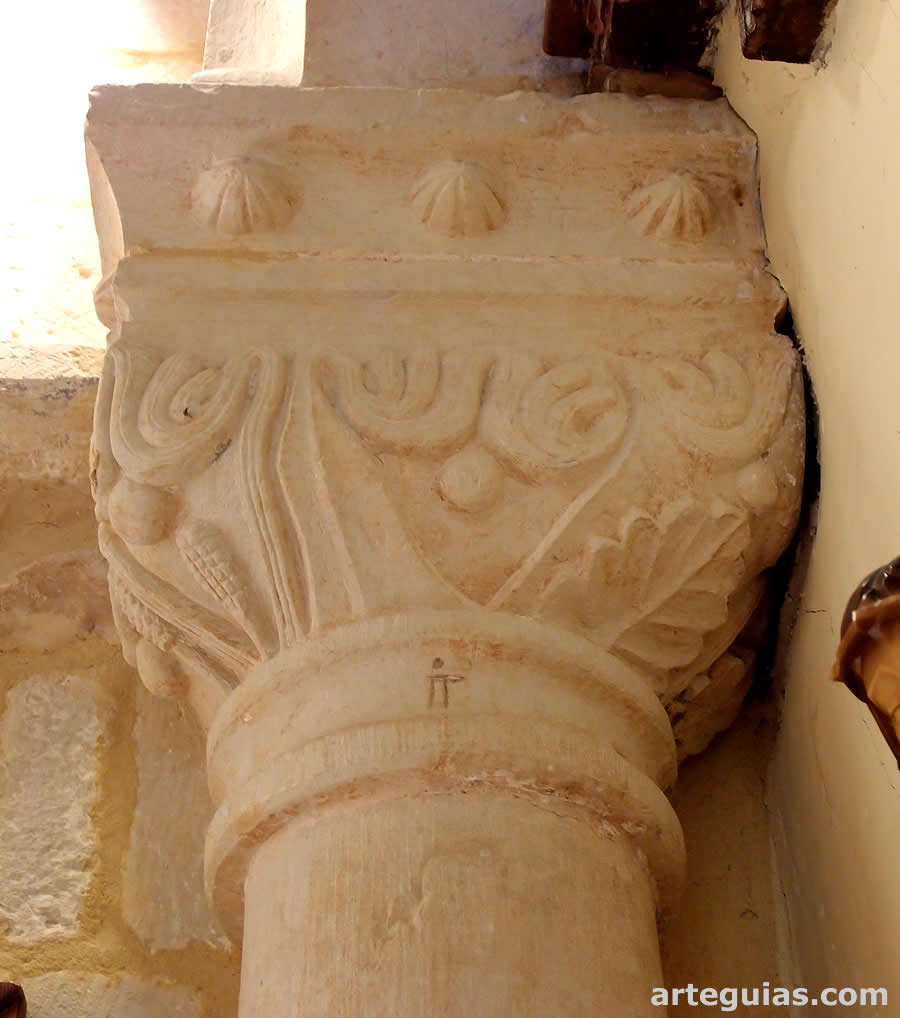 Capitel de la nave