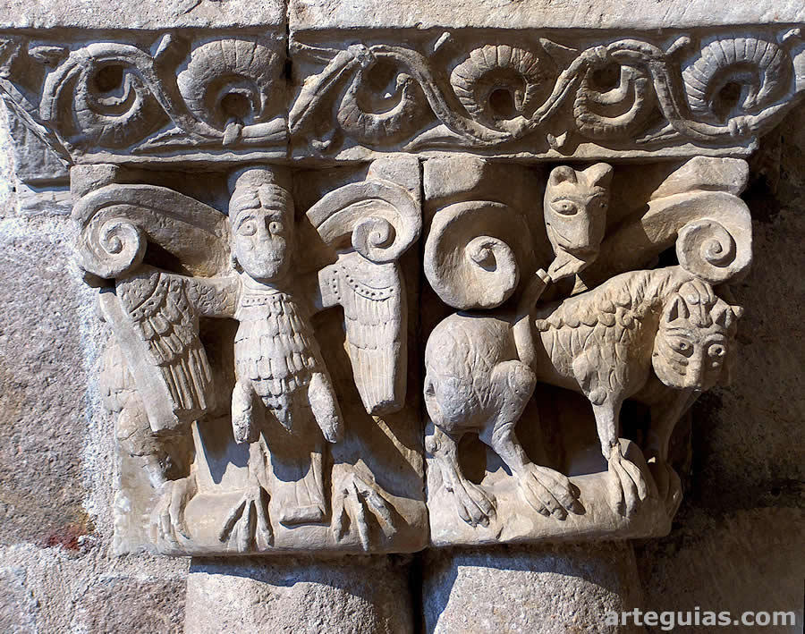 Capitel de la cabecera de la iglesia de San Claudio de Olivares de Zamora