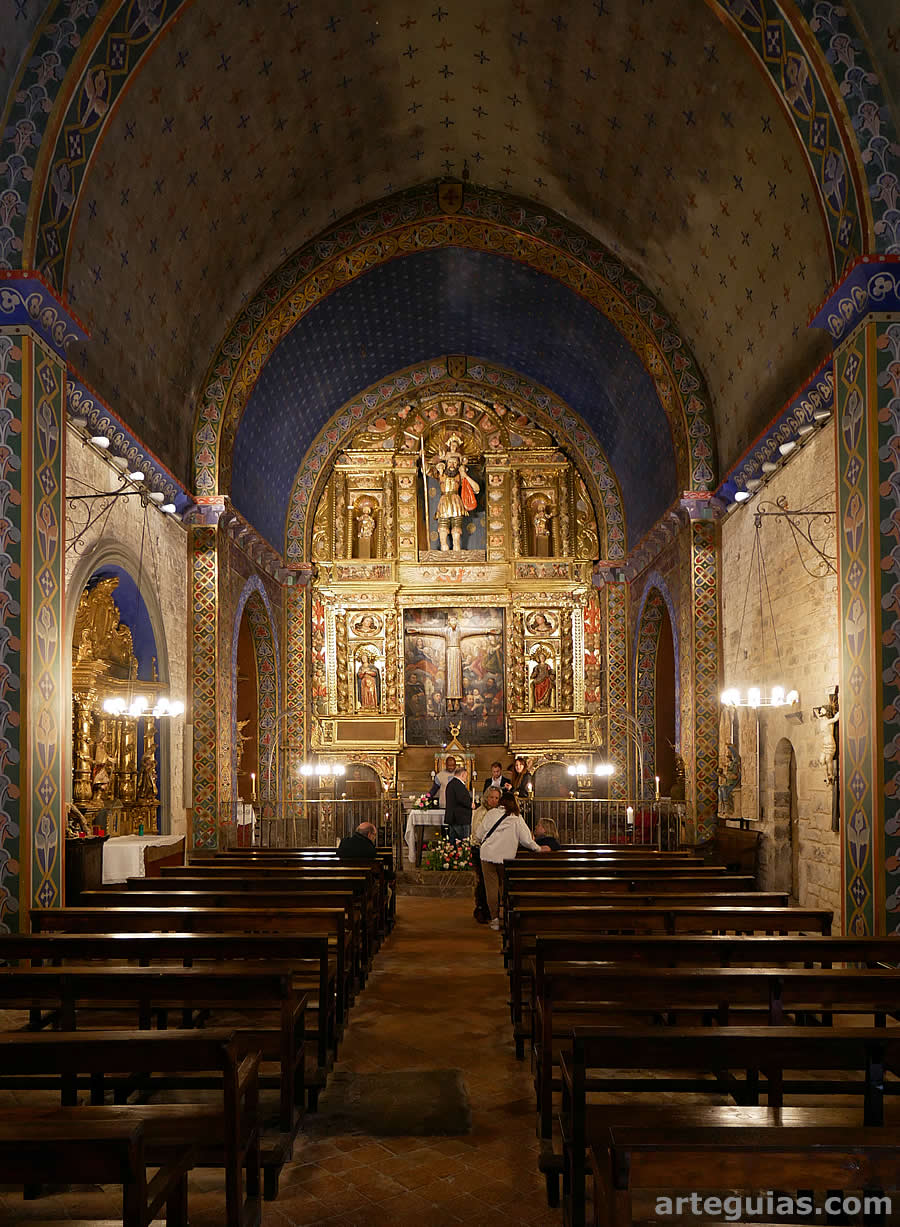 Interior de la la iglesia de San Crist&oacute;bal de Beget