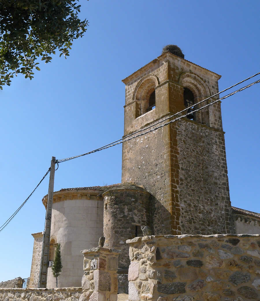 Cabecera y torre campanario