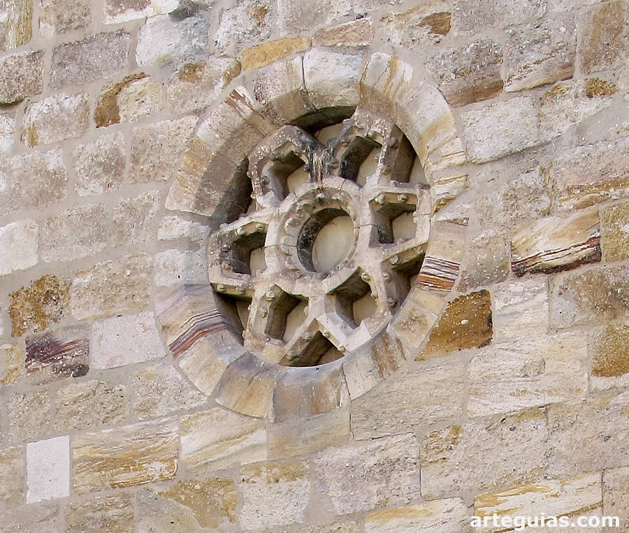 Roset&oacute;n de la fachada norte