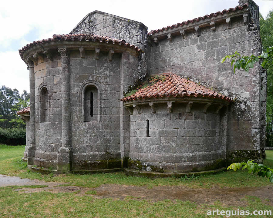 Cabecera de la iglesia de San Miguel de Breamo