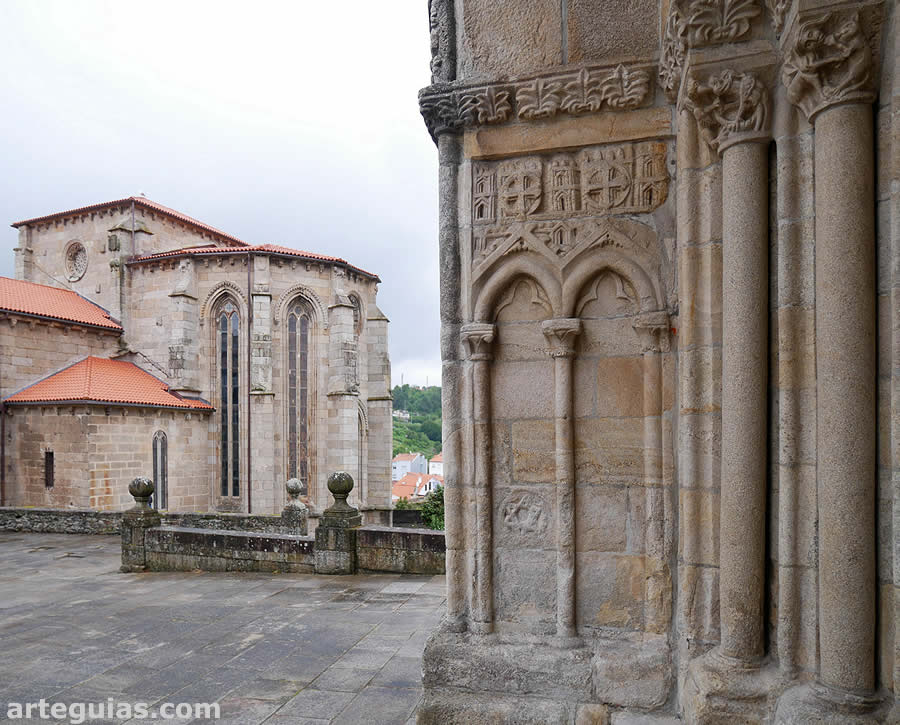 La iglesia de Santa Mar&iacute;a del Azogue est&aacute; junto a la de San Francisco