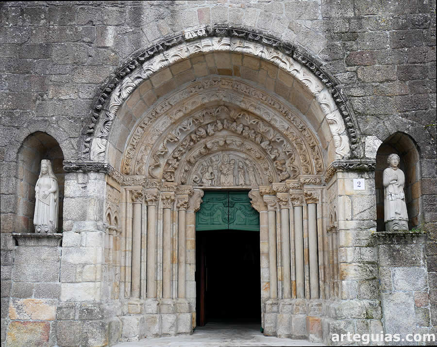 Iglesia de Santa Mar&iacute;a del Azogue de Betanzos: portada principal