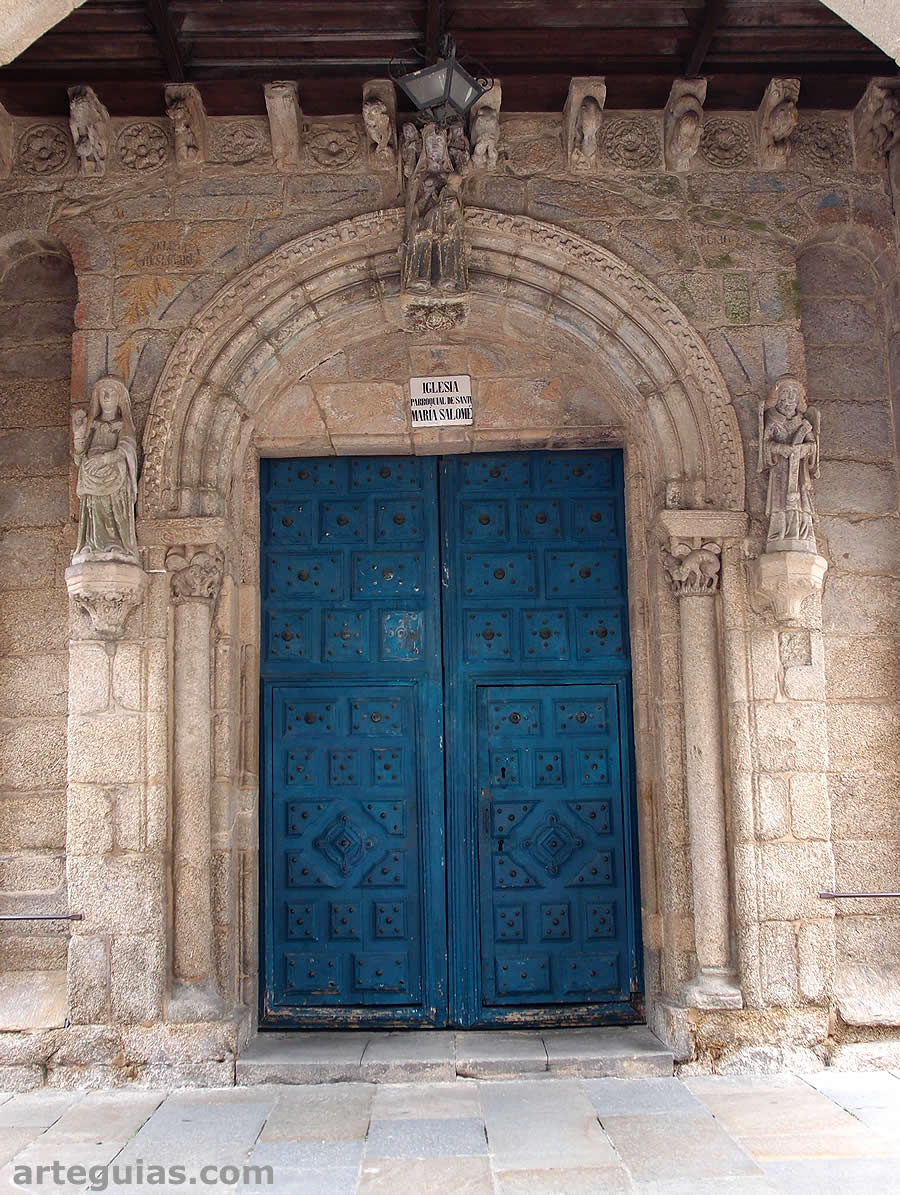 Puerta románica de la iglesia de Santa María Salomé de Santiago de Compostela, A Coruña