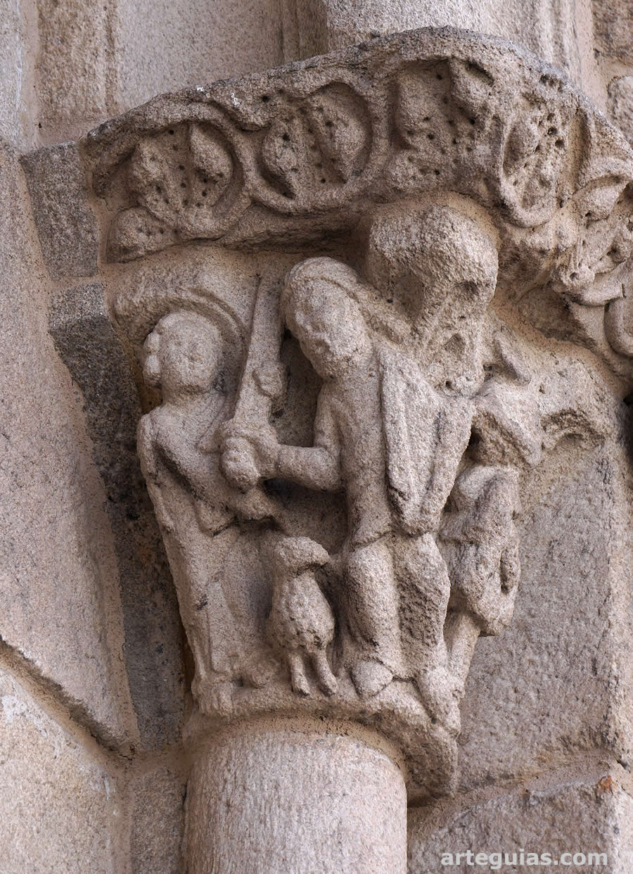 Iglesia de Santiago, A Coru&ntilde;a: capitel de la puerta occidental