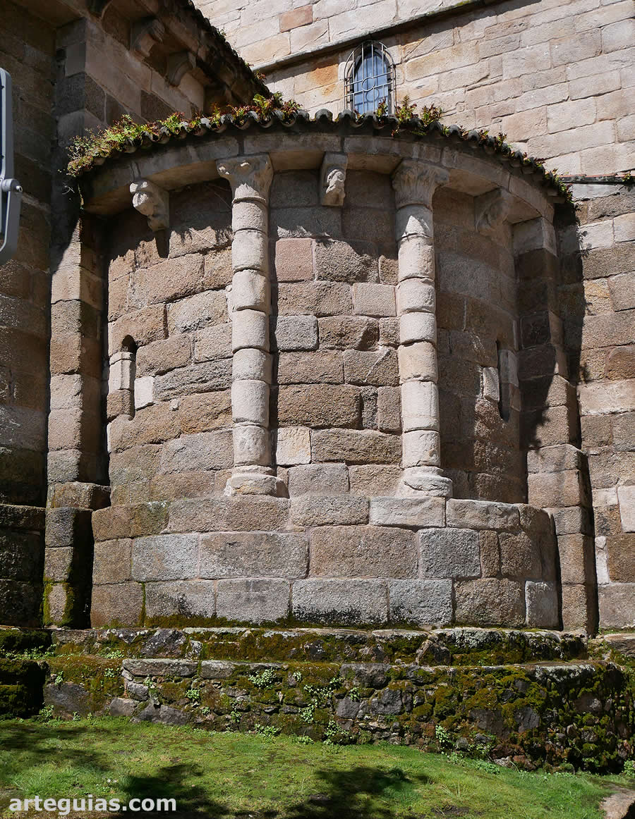 &Aacute;bside norte de la iglesia de Santiago, A Coru&ntilde;a