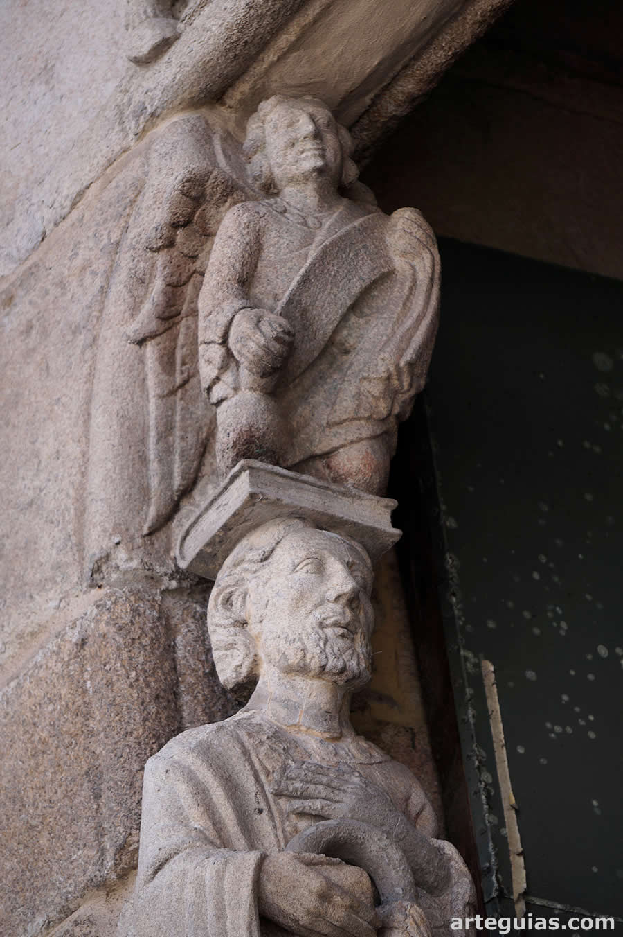 Detalle de la puerta occidental