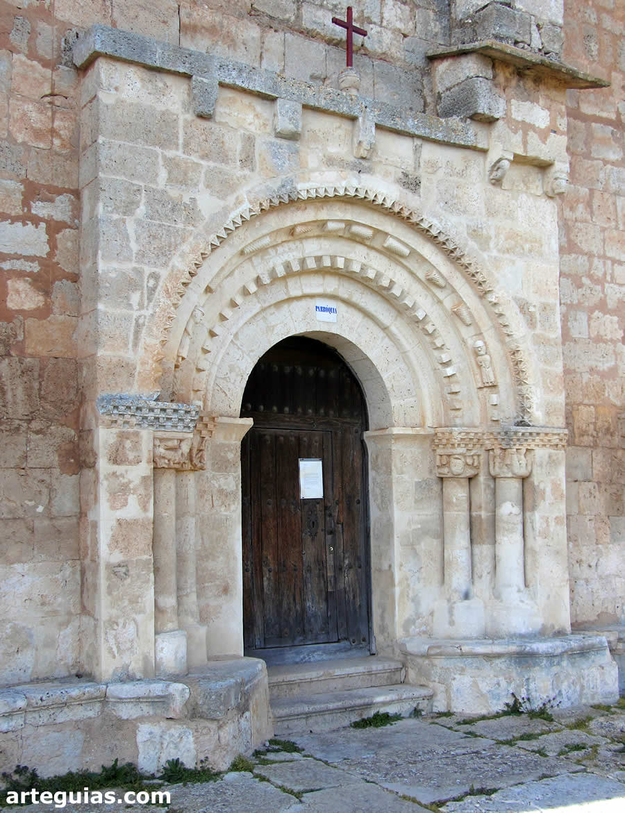 La portada rom&aacute;nica de la iglesia de Susinos del P&aacute;ramo, Burgos