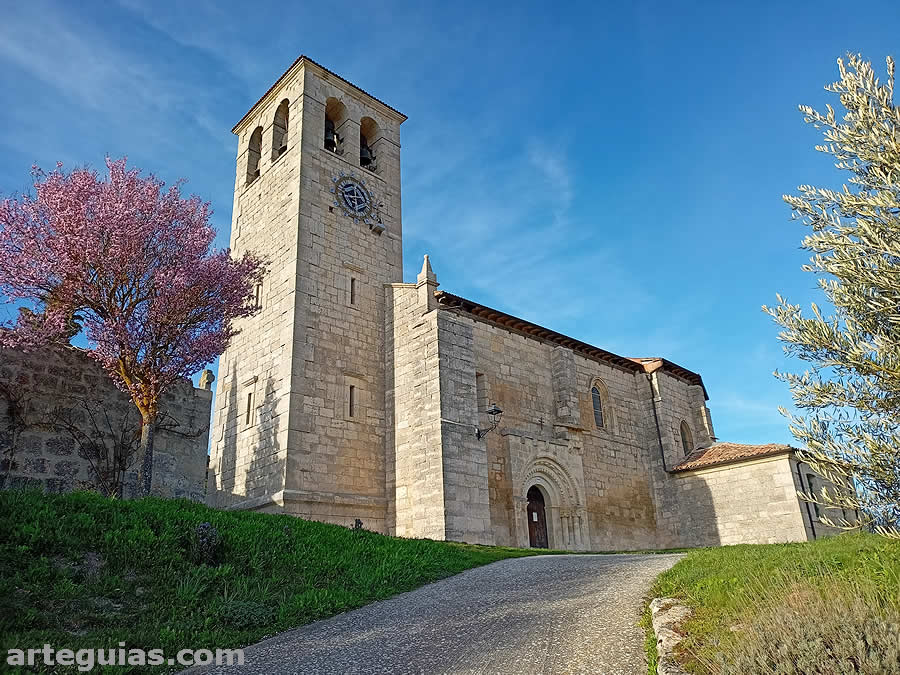 Iglesia de Susinos del P&aacute;ramo desde el suroeste
