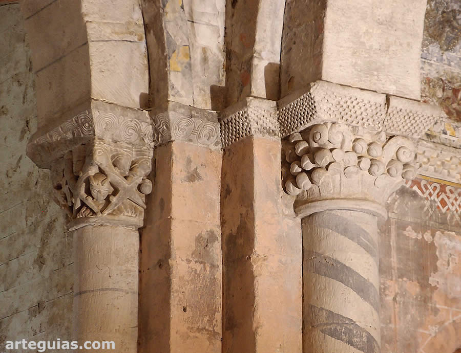 Interior de la iglesia de Tabliega
