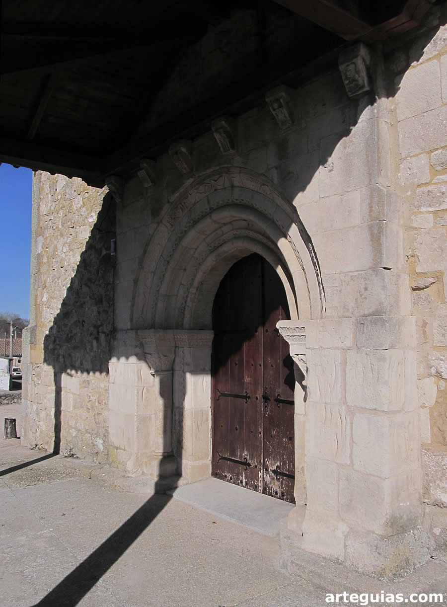 Puerta rom&aacute;nica