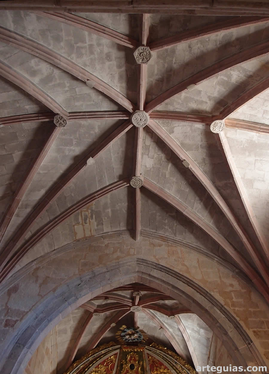 B&oacute;vedas de crucer&iacute;a con terceletes