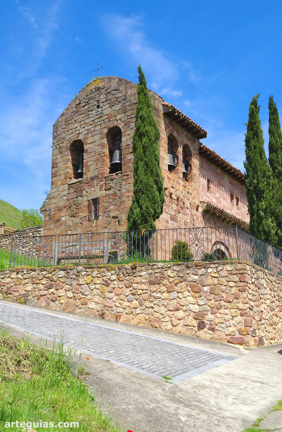 Gu&iacute;a de la iglesia de Zorraqu&iacute;n, La Rioja