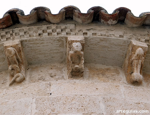 Canecillos del &aacute;bside