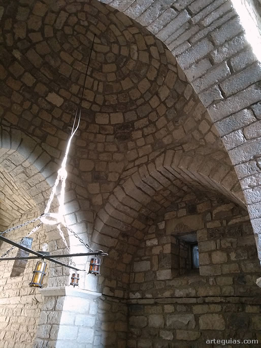 C&uacute;pula sobre el tramo central de la nave