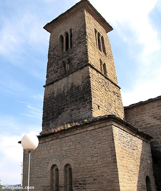 Campanario de la iglesia de Lasieso