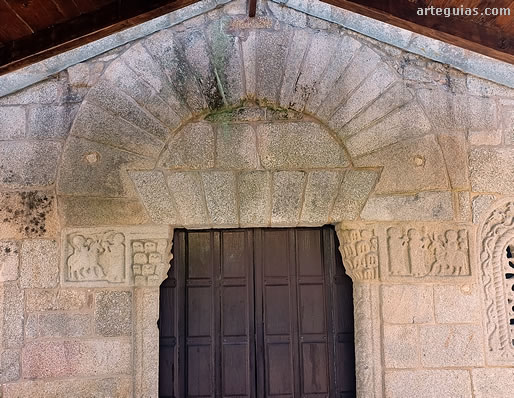 Puerta prerrom&aacute;nica de la iglesia de San Xes de Francelos, Ourense (San Gin&eacute;s de Francelos)