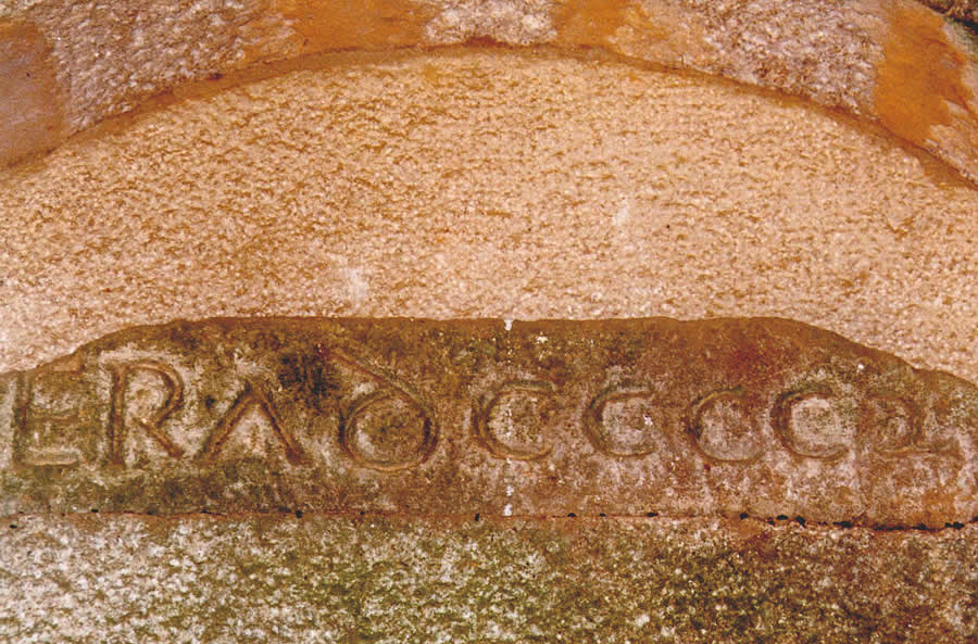 Inscripci&oacute;n de la iglesia de Lourosa: ERA DCCCCL