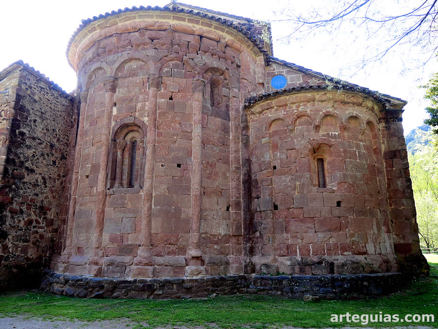 Sant Joan les Fonts: cabcera rom&aacute;nica