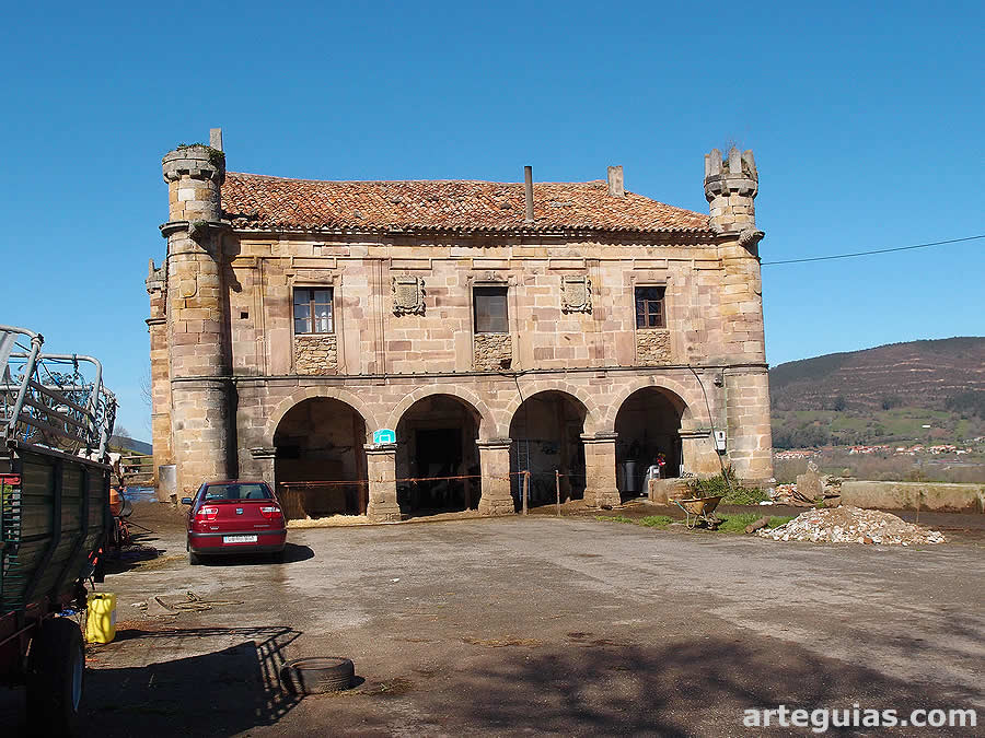 Palacio de Ceballos (Argomilla de Cay&oacute;n)