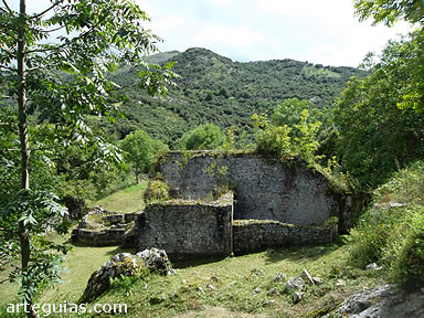 Muro norte de San Pedro de Plec&iacute;n
