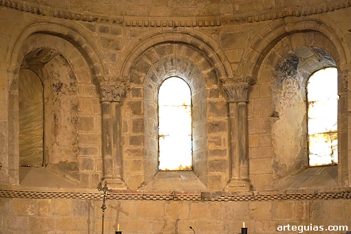 Arquer&iacute;a absidal