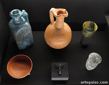 Vasijas y utensilios de &eacute;poca romana
