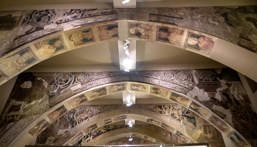 Pinturas procedentes de la sala capitular del monasterio de Sijena, instaladas en el MNAC