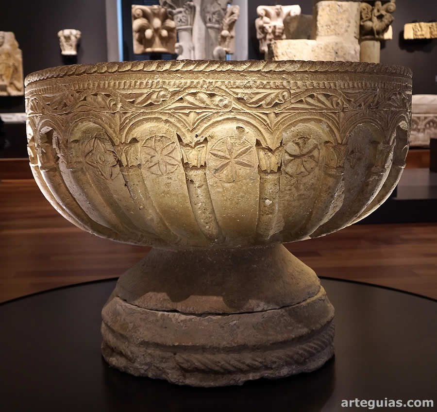 Pila Bautismal rom&aacute;nica de Mazariegos