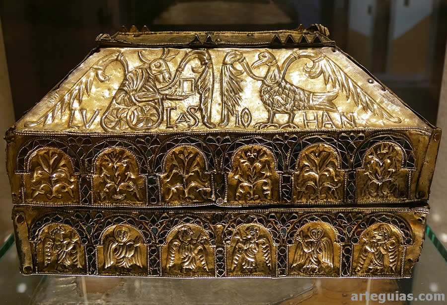 Arqueta de San Genadio, del siglo X