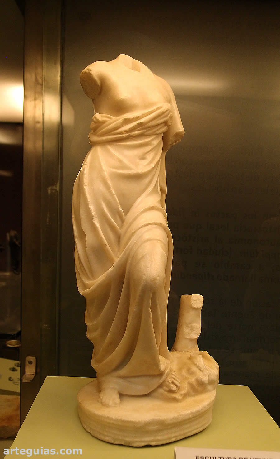 Estatua romana posiblemente de Venus. Museo de Ja&eacute;n