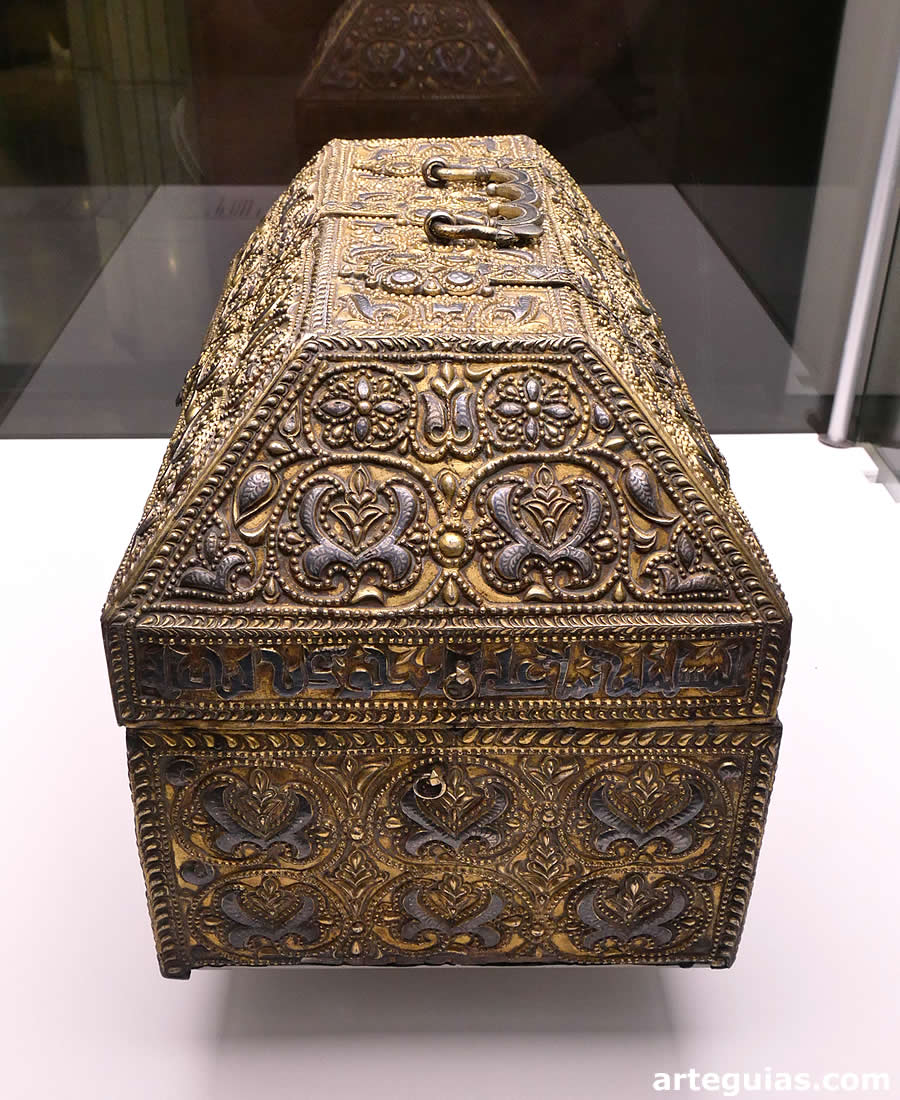 Arqueta de Hixem II en Girona