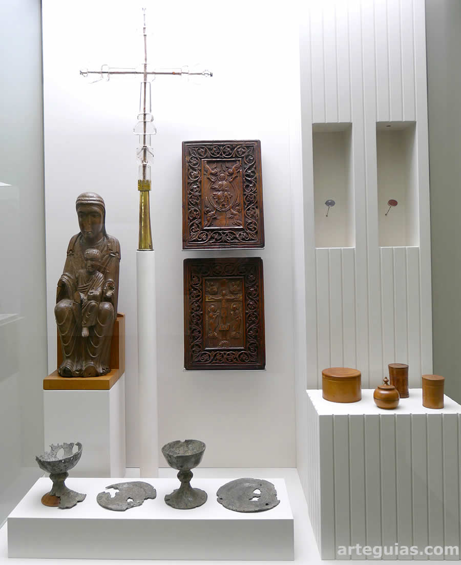 Una de las vitrinas del museo