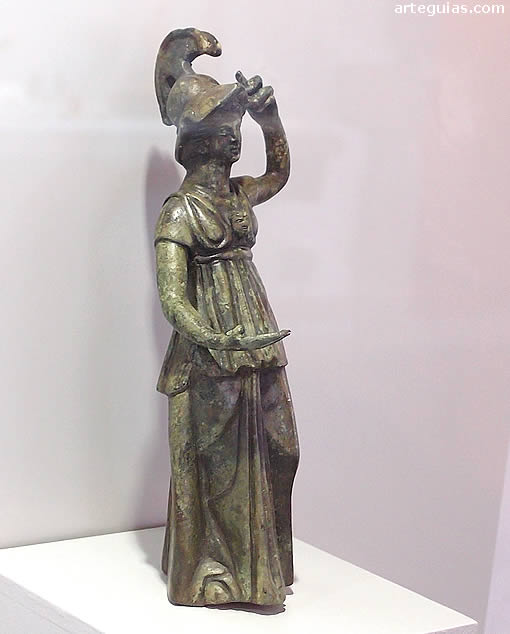 Estatua de bronce de Minerva